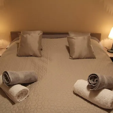 Sunny With A View شقة *