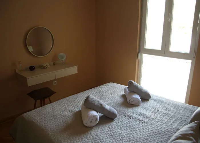 Sunny With A View شقة *