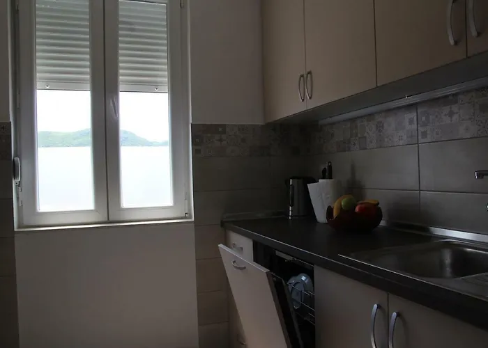 Sunny With A View * تريبينيي